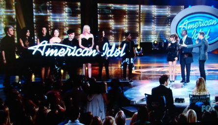 American Idol 15 finale, Ryan Seacrest sign