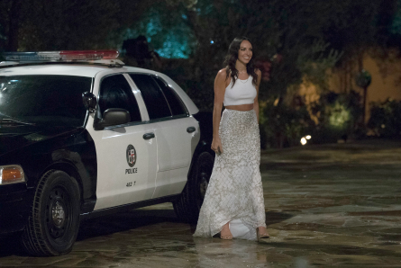 The Bachelor 2019, Tracy with cop car